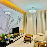Crown Suites The Manor Klcc Kuala Lumpur City Center