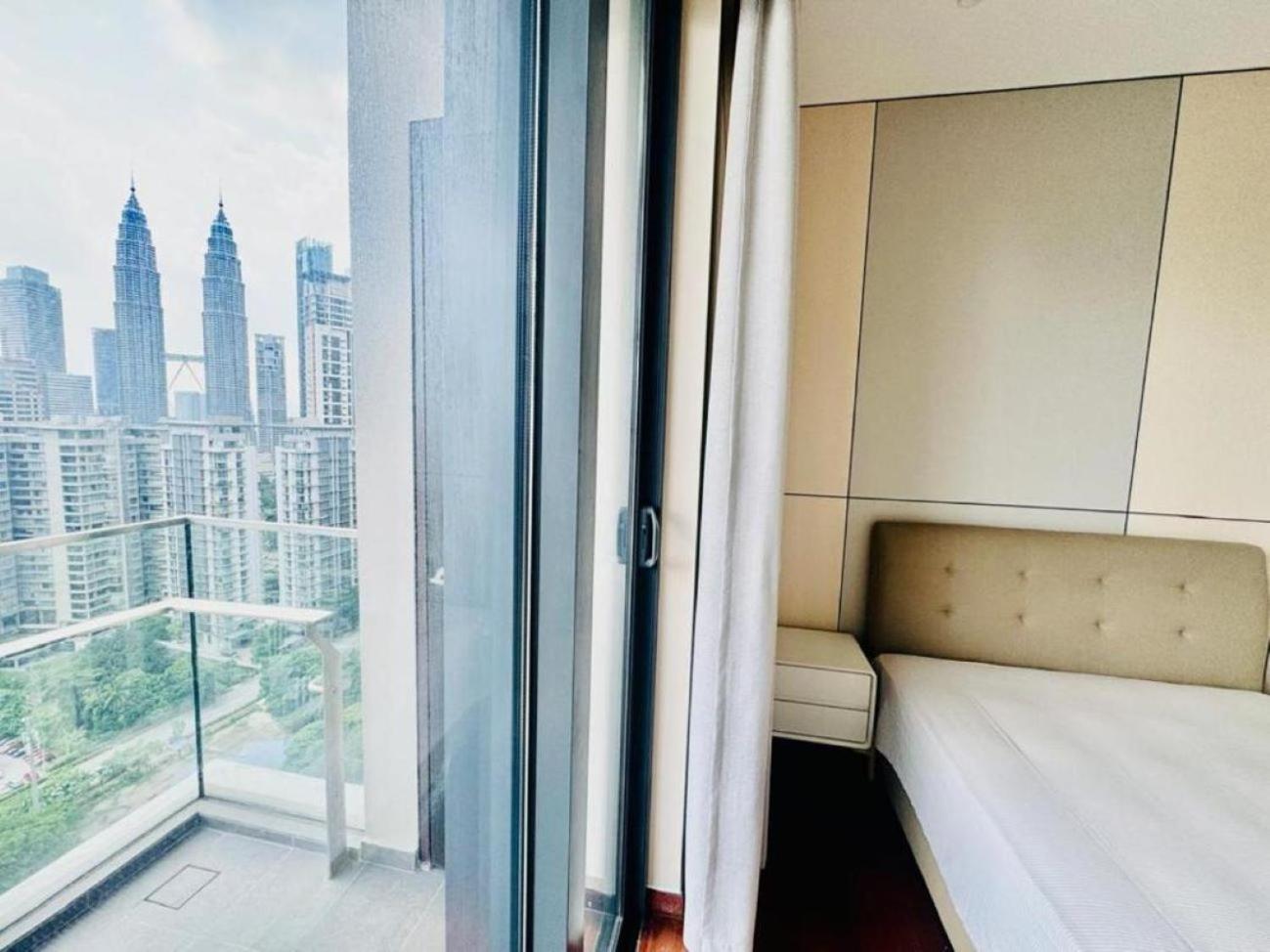 Crown The Manor Klcc Center Kuala Lumpur
