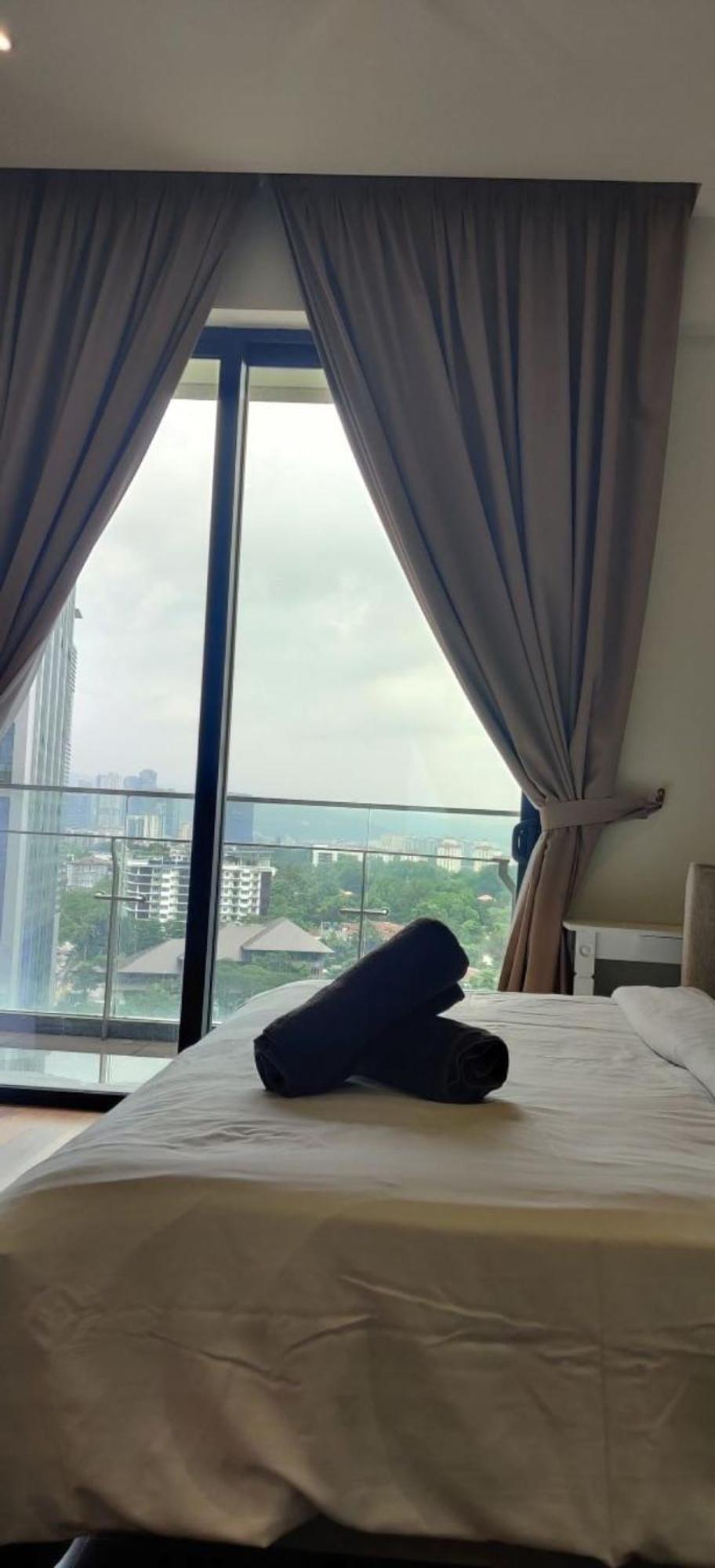 Crown The Manor Klcc Center *